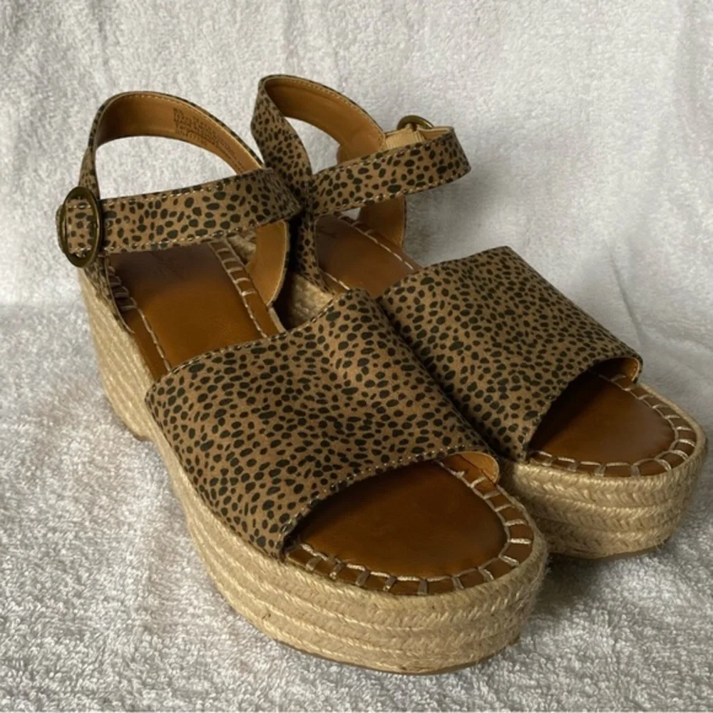 Heels Platforms Shoes Women’s Size‎ 8.5 Open Toe Buckle Leaped Printed